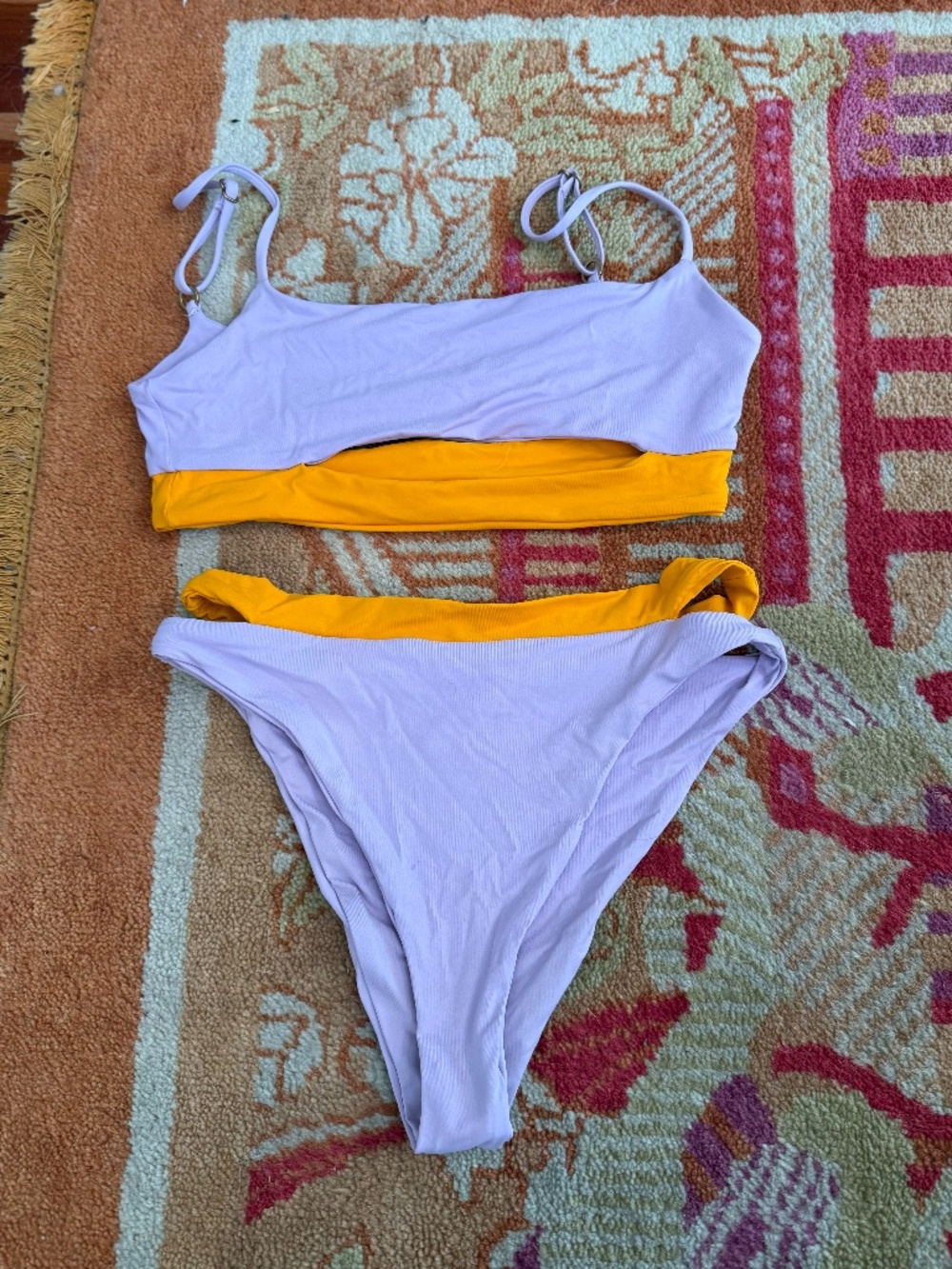 L*Space Medium M bitsy cut kelli cut out bikini lilac mando color swimsuit  - Picture 4 of 5